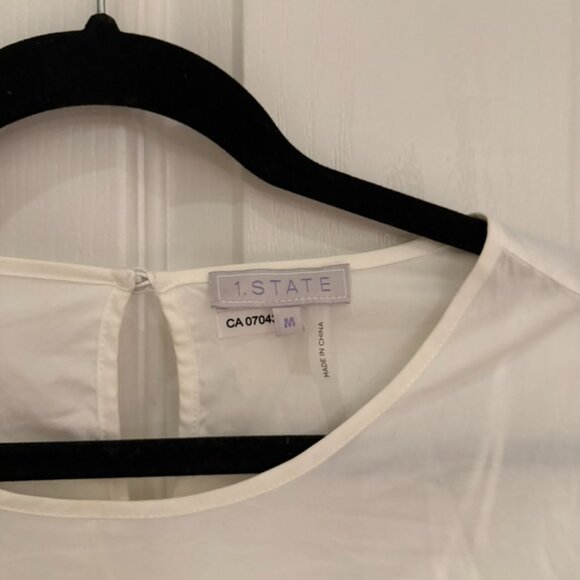 EUC 1 state womens blouse - Picture 4 of 7